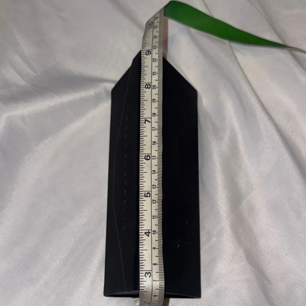 Quay Australia protective hard